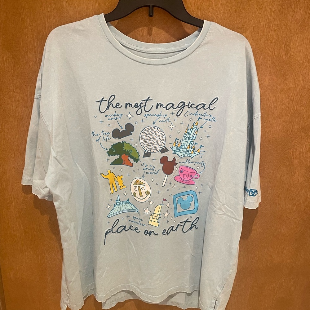 Walt Disney World Women’s T-Shirt The Most Magical Place on Earth Size XL